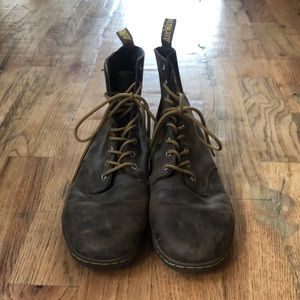 Used Dr. Martin’s Tobias brown leather boots.